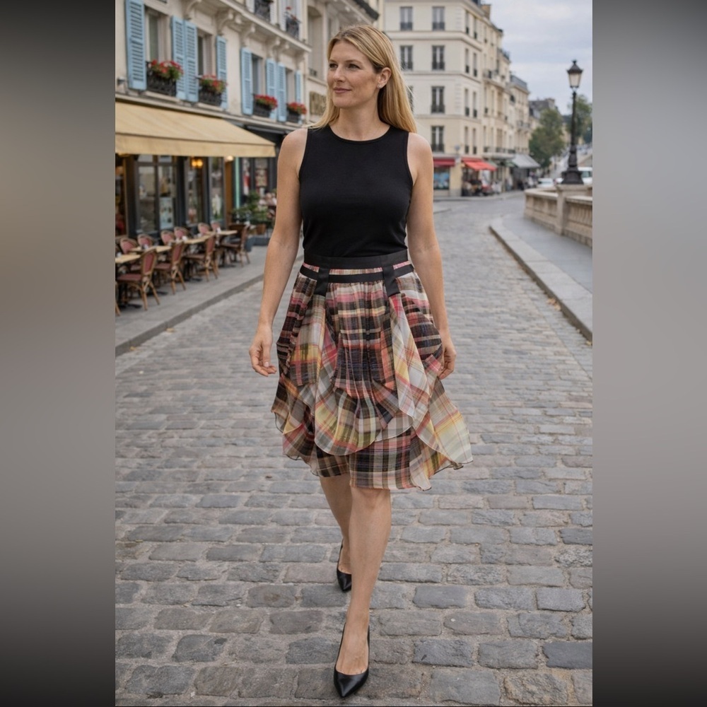 BEAUTIFUL LIKE NEW WOMEN’S TED BAKER SIZE 2 SKIRT